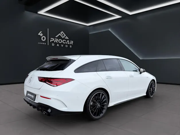 Mercedes-Benz CLA 35 AMG 4matic Shooting Brake