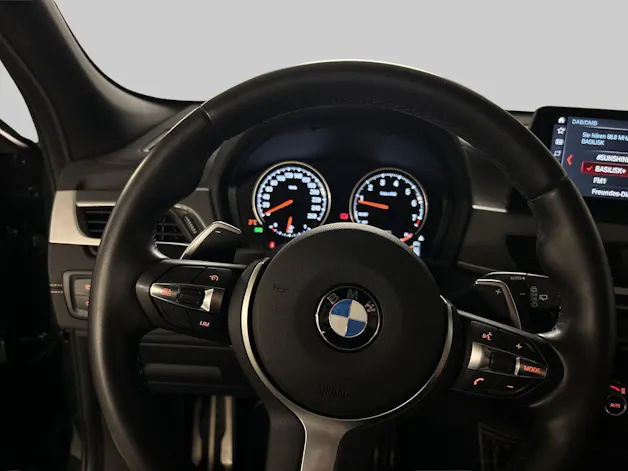 BMW X2 20i xDrive EDITION GOLDPLAY