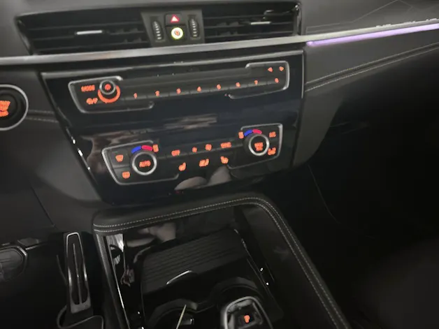 BMW X2 20i xDrive EDITION GOLDPLAY