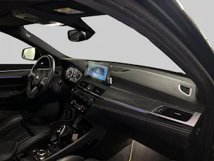 BMW X2 20i xDrive EDITION GOLDPLAY