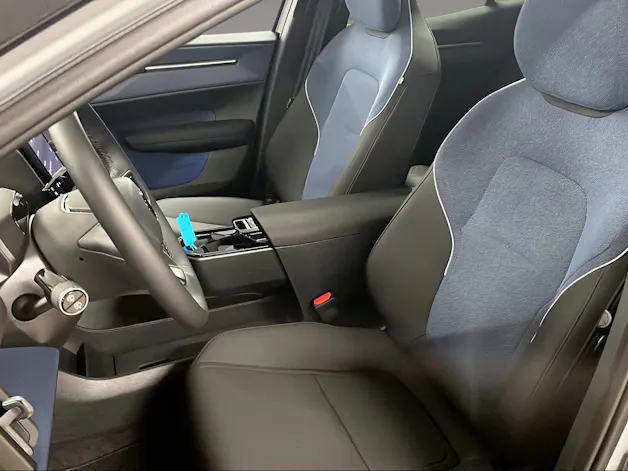 Volvo EX30 CC E60 Twin Performance AWD
