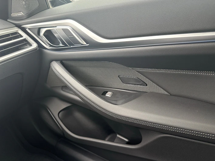 image du véhicule BMW i4