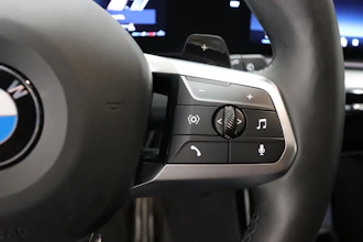 https://vehicle.imgix.net/4258031/c6f6e683-1cf5-4d2e-95f5-a72b94908f4a.JPG