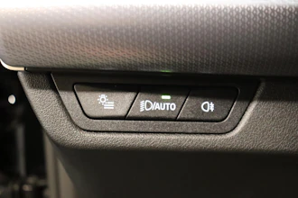 https://vehicle.imgix.net/4258031/d6c1f216-dff5-4d18-943e-02dc68de9932.JPG