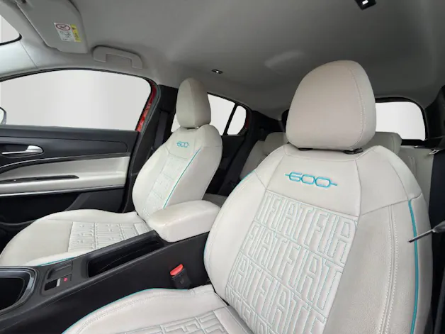 Fiat 600 1.2 Hybrid La Prima