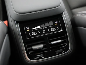 image du véhicule VOLVO XC90 2.0 B5 MH Ultra Dark AWD