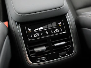 https://vehicle.imgix.net/4258192/f7564835-075c-41be-8ab9-0d5f505dd887.jpg