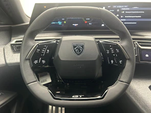 Fahrzeugbild PEUGEOT 3008 e-GT Exclusive AWD