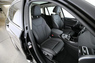 https://vehicle.imgix.net/4258220/5770af26-eb25-4fa1-a85d-1bf6b4700023.jpg