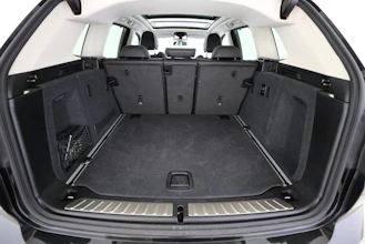 https://vehicle.imgix.net/4258220/ae2eb54b-8c0b-47c5-84a4-082d81e677a3.jpg