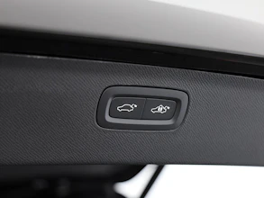 https://vehicle.imgix.net/4258228/5d436264-e861-4e70-9a06-949138a1ca86.jpg