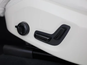 image du véhicule VOLVO XC90 2.0 B5 MH Ultra Dark AWD