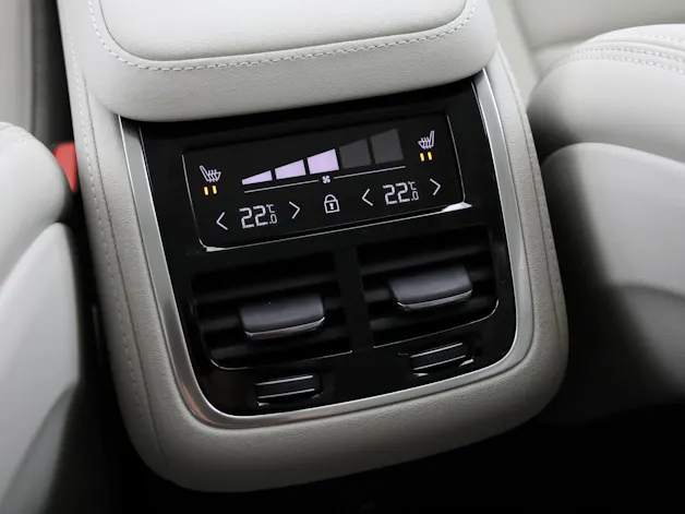 Volvo XC90 2.0 B5 MH Ultra Dark AWD