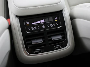 image du véhicule VOLVO XC90 2.0 B5 MH Ultra Dark AWD