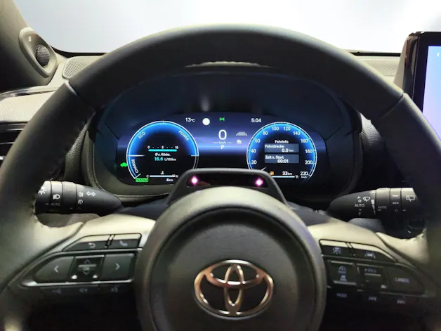 Toyota Yaris 1.5 VVT-i HSD Premium