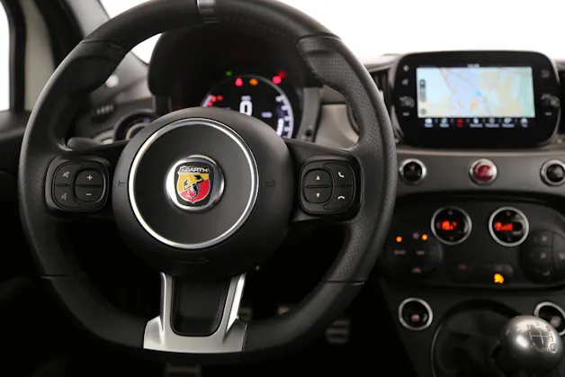 Fiat 595 Abarth 1.4 T-Jet 165 Turismo