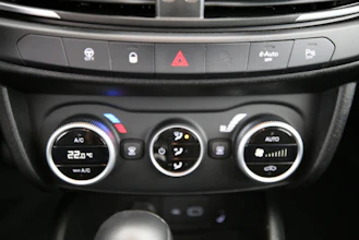 https://vehicle.imgix.net/4258279/7fe12614-9384-4c3b-bdef-0569cdc6c81c.jpg