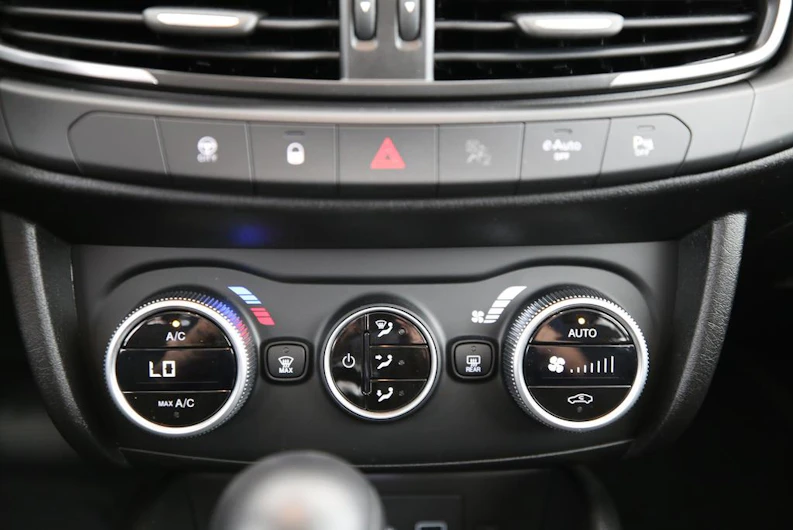 Fahrzeugbild FIAT TIPO