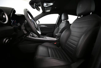 https://vehicle.imgix.net/4258290/a25d57b3-80ec-4986-b135-3472df86418c.jpg