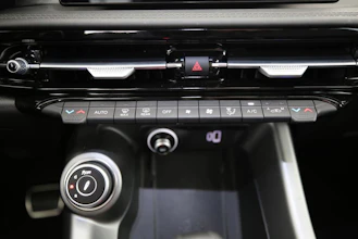 https://vehicle.imgix.net/4258301/87da82e1-6bf7-4e4e-af06-71a774e4e123.jpg