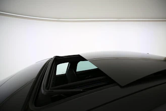 https://vehicle.imgix.net/4258301/9aad3451-2448-4879-991b-b3c448f0a35f.jpg