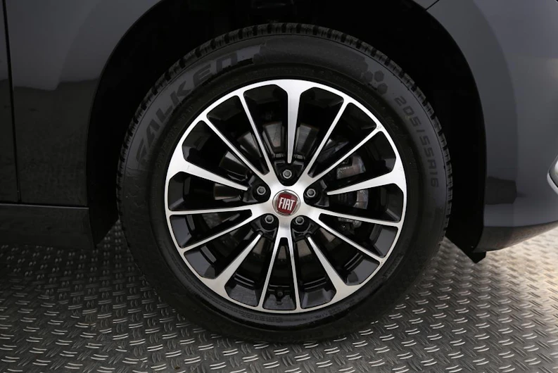 image du véhicule FIAT TIPO
