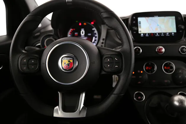 Fiat 595 Abarth 1.4 T-Jet 165 Premium
