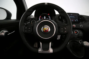 image du véhicule FIAT 595 C Abarth 1.4 T-Jet 165 Premium