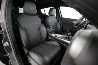 https://vehicle.imgix.net/4258352/b4e9829c-cb7a-406b-8471-24bdd7fadf87.jpg