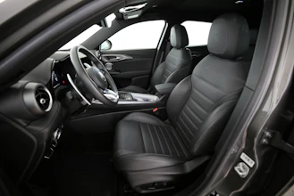 https://vehicle.imgix.net/4258352/df5ab844-2d85-42e2-b562-0da3ac458728.jpg