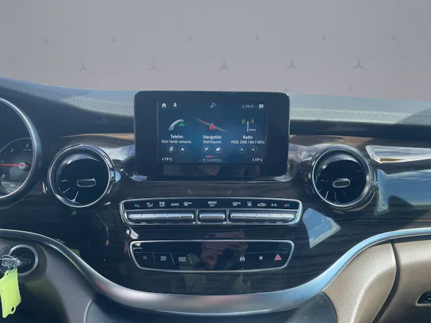 Mercedes-Benz V 300 d AMG Line Extralang