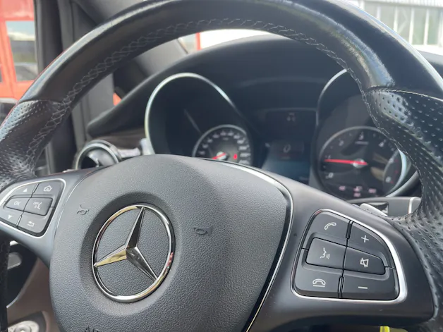 Mercedes-Benz V 300 d AMG Line Extralang