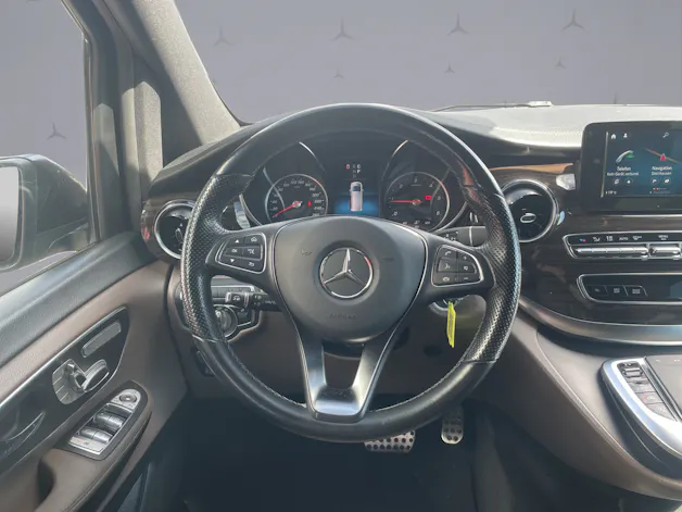 Mercedes-Benz V 300 d AMG Line Extralang