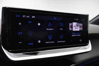 https://vehicle.imgix.net/4258405/8386189d-afe0-4f5a-a18e-ada554a9d33e.JPG