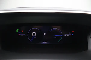 Fahrzeugbild PEUGEOT 208 1.2 Hybrid 145 GT