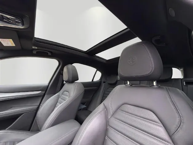 Alfa Romeo Stelvio 2.0 Q4 280 Veloce Sky