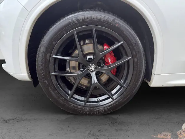 Alfa Romeo Stelvio 2.0 Q4 280 Veloce Sky