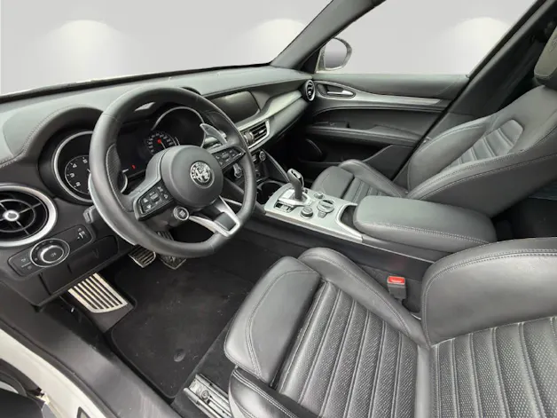 Alfa Romeo Stelvio 2.0 Q4 280 Veloce Sky