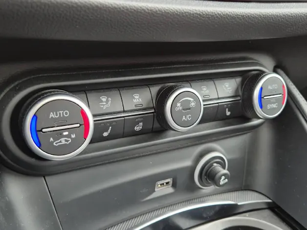 Alfa Romeo Stelvio 2.0 Q4 280 Veloce Sky