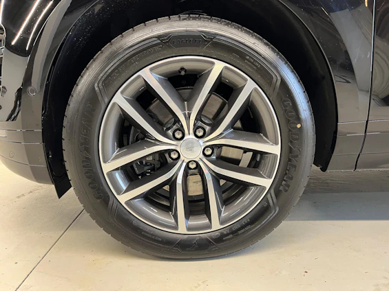 Vehicle image 11 Vehicle image 11