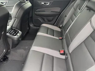 Volvo V60 2.0 B4 Plus Dark