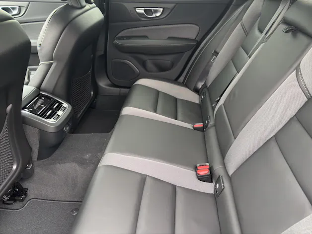 Volvo V60 2.0 B4 Plus Dark