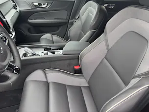 Volvo V60 2.0 B4 Plus Dark