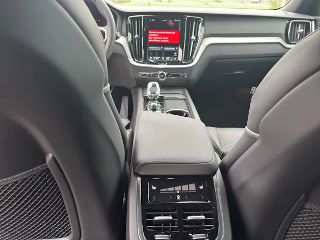 Volvo V60 2.0 B4 Plus Dark