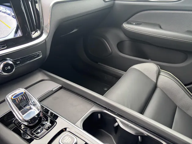 Volvo V60 2.0 B4 Plus Dark