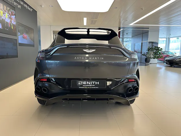 Aston Martin DBX 707