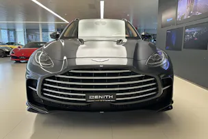 Aston Martin DBX 707
