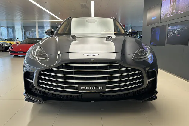 Aston Martin DBX 707