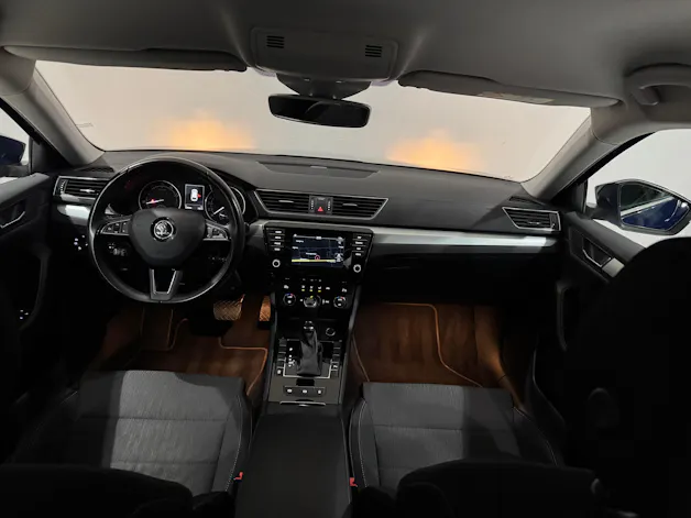 Škoda Superb Combi 1.8 TSI Ambition DSG | 1.Hand | AHK 1800Kg |