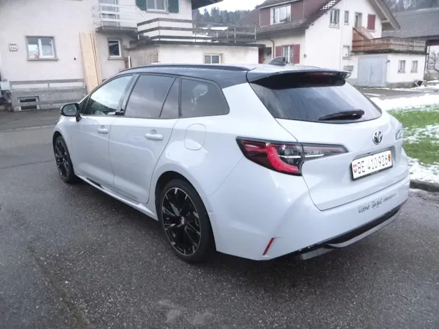 Toyota Corolla Touring Sports 2.0 HSD GR-S e-CVT